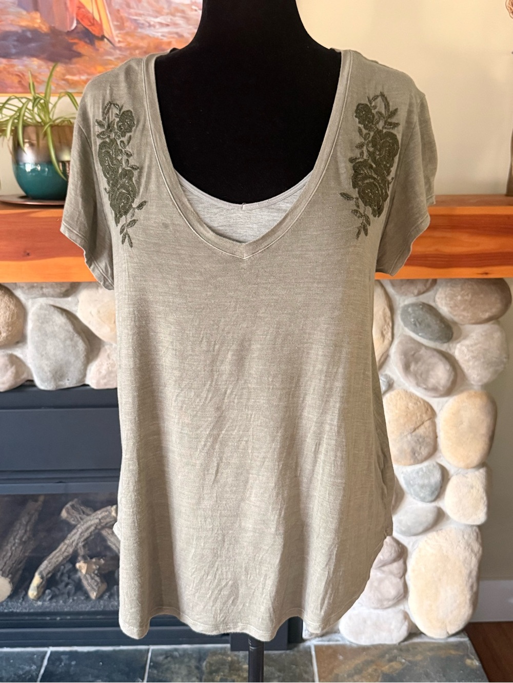 American Eagle Outfitters Soft & Sexy deep V tee (L)